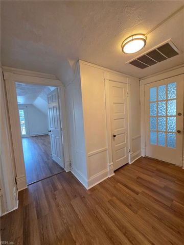 132 Orleans Cir Apt 3, Norfolk, VA 23509