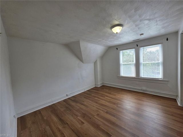 132 Orleans Cir Apt 3, Norfolk, VA 23509