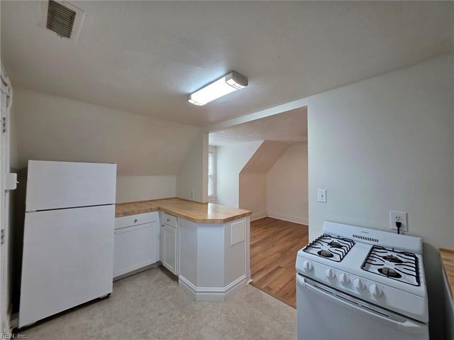 132 Orleans Cir Apt 3, Norfolk, VA 23509
