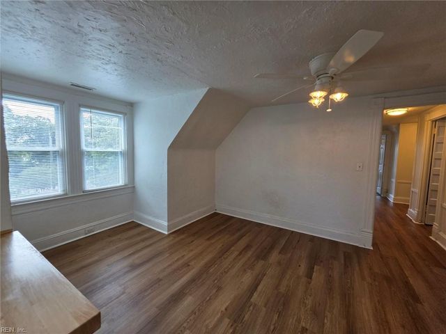 132 Orleans Cir Apt 3, Norfolk, VA 23509