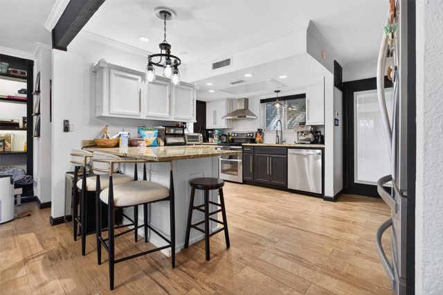 2702 Douglas Avenue 126, Dallas, TX 75219