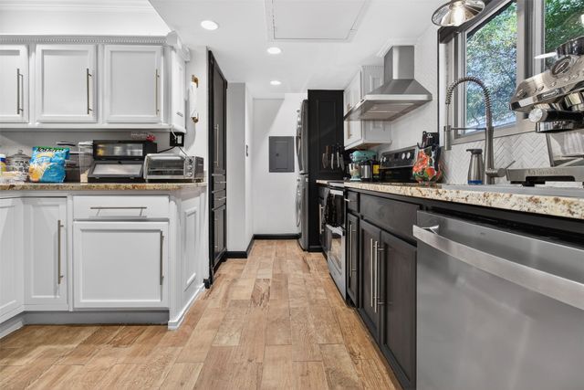 2702 Douglas Avenue 126, Dallas, TX 75219