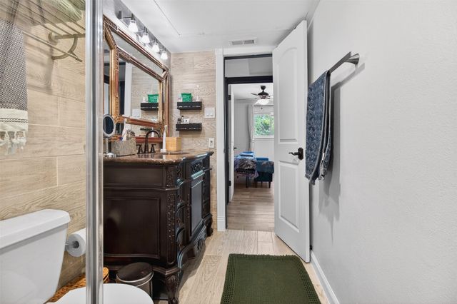 2702 Douglas Avenue 126, Dallas, TX 75219