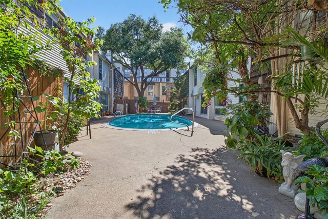 2702 Douglas Avenue 126, Dallas, TX 75219