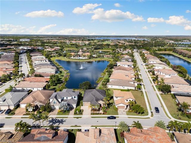 9323 Glenforest DR, Naples, FL 34120