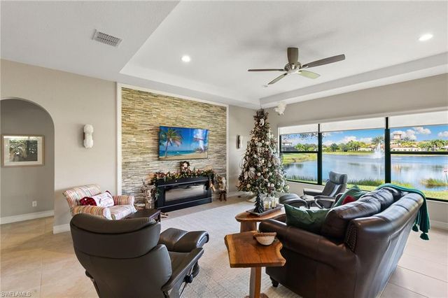 9323 Glenforest DR, Naples, FL 34120