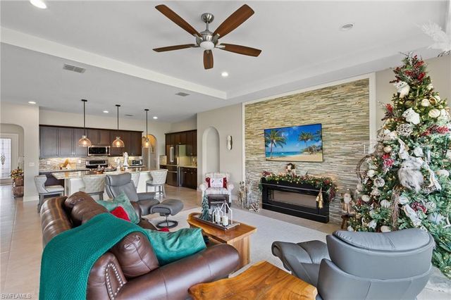 9323 Glenforest DR, Naples, FL 34120