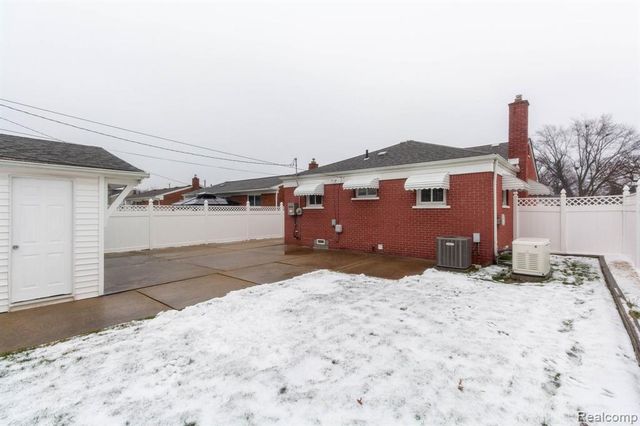 15234 Mulberry Street, Southgate, MI 48195