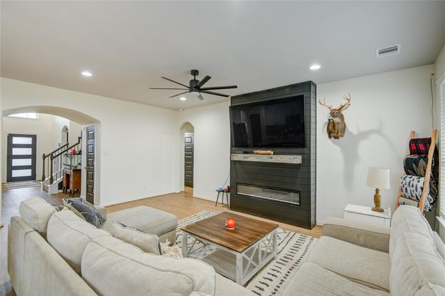 5312 Latigo Court, Alvin, TX 77511