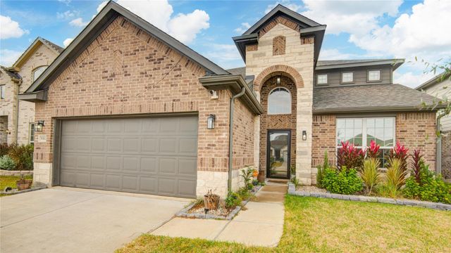 5312 Latigo Court, Alvin, TX 77511