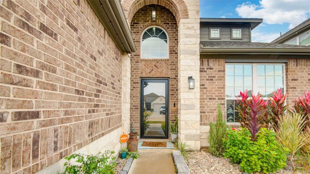 5312 Latigo Court, Alvin, TX 77511