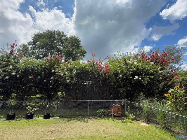 70 Damien Drive, Albertville, AL 35951