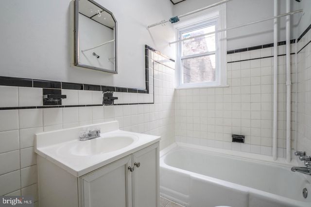 2011 E ALLEGHENY AVE, Philadelphia, PA 19134