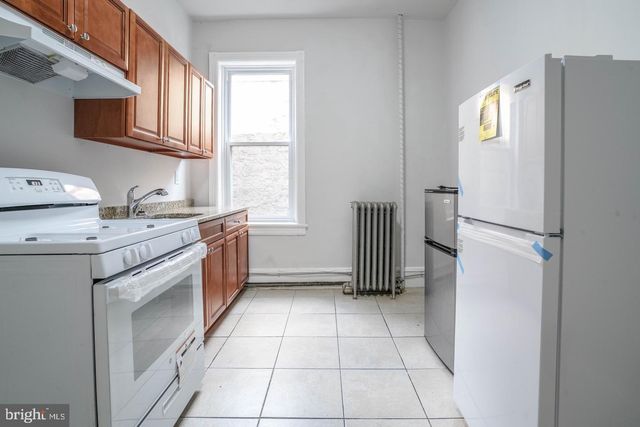 2011 E ALLEGHENY AVE, Philadelphia, PA 19134