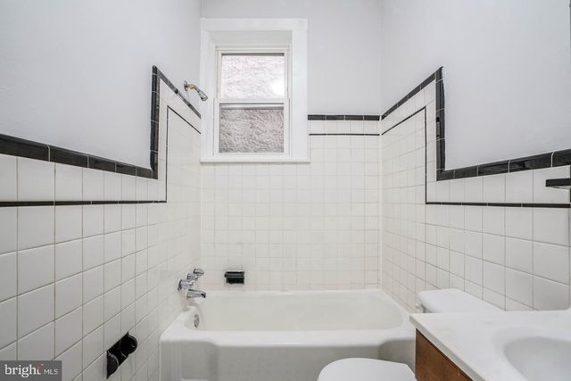 2011 E ALLEGHENY AVE, Philadelphia, PA 19134