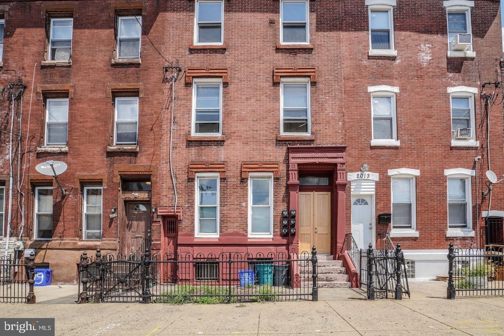 2011 E ALLEGHENY AVE, Philadelphia, PA 19134