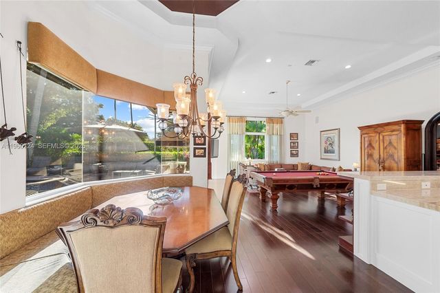 2567 Montclaire Cir, Weston, FL 33327