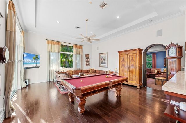 2567 Montclaire Cir, Weston, FL 33327