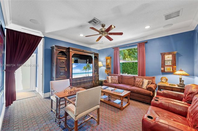 2567 Montclaire Cir, Weston, FL 33327