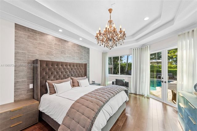 2567 Montclaire Cir, Weston, FL 33327