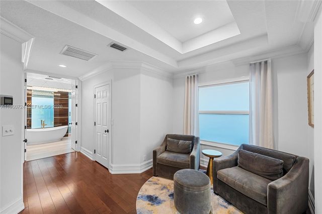 2567 Montclaire Cir, Weston, FL 33327