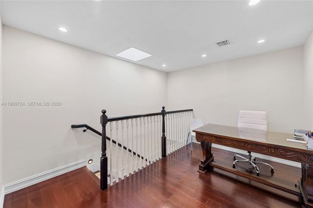 2567 Montclaire Cir, Weston, FL 33327