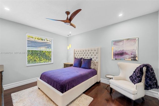 2567 Montclaire Cir, Weston, FL 33327