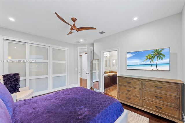 2567 Montclaire Cir, Weston, FL 33327