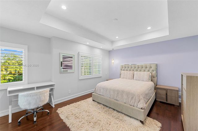 2567 Montclaire Cir, Weston, FL 33327