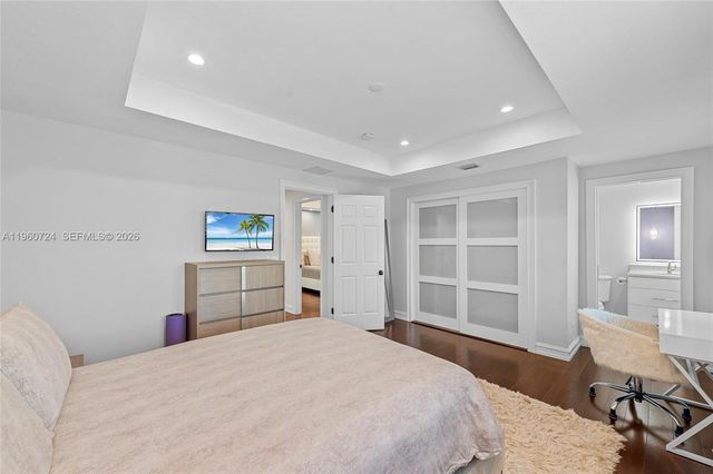 2567 Montclaire Cir, Weston, FL 33327