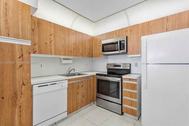 2301 S Ocean Drive 1406, Hollywood, FL 33019