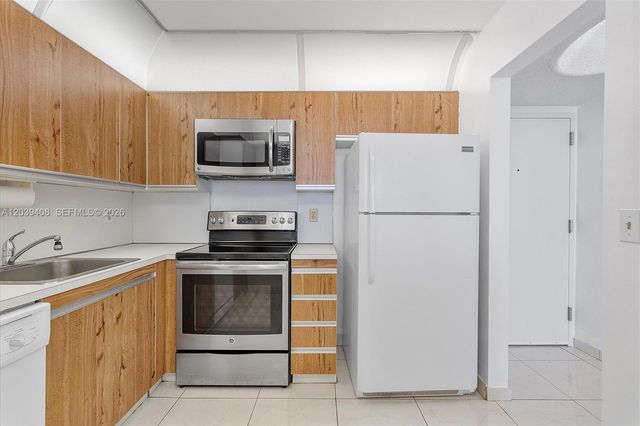 2301 S Ocean Drive 1406, Hollywood, FL 33019