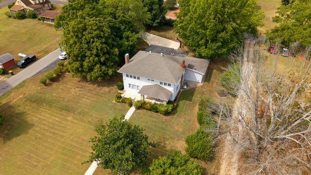 201 Hall Street, Alton, MO 65606