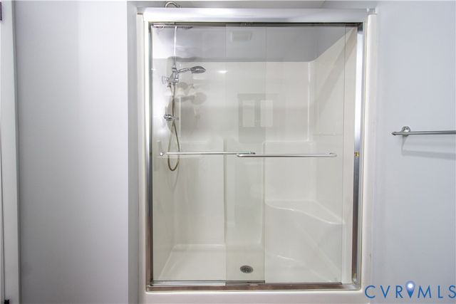 649 Bradford Ln, Petersburg, VA 23805