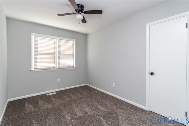 649 Bradford Ln, Petersburg, VA 23805