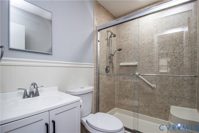 649 Bradford Ln, Petersburg, VA 23805