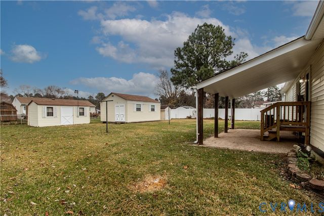 649 Bradford Ln, Petersburg, VA 23805