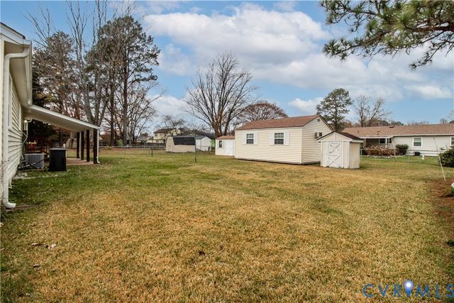 649 Bradford Ln, Petersburg, VA 23805