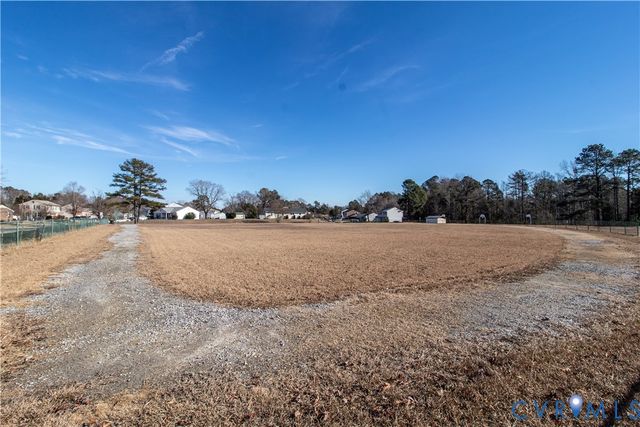 649 Bradford Ln, Petersburg, VA 23805