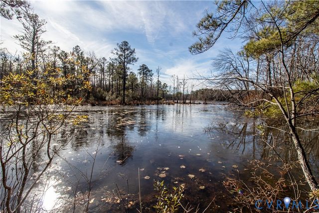 649 Bradford Ln, Petersburg, VA 23805