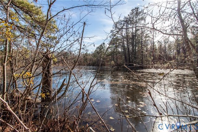 649 Bradford Ln, Petersburg, VA 23805