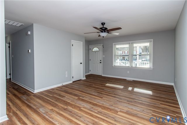 649 Bradford Ln, Petersburg, VA 23805