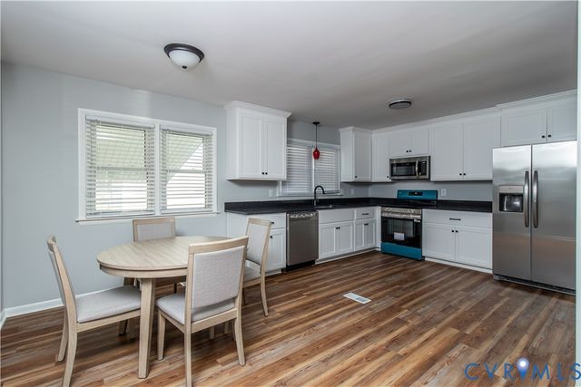 649 Bradford Ln, Petersburg, VA 23805