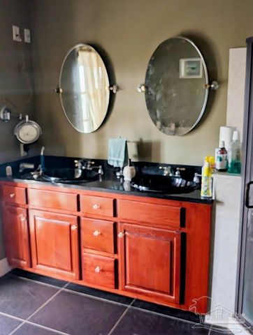 10225 Lillian Hwy, Pensacola, FL 32506