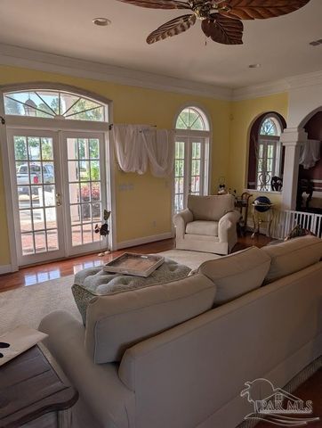10225 Lillian Hwy, Pensacola, FL 32506