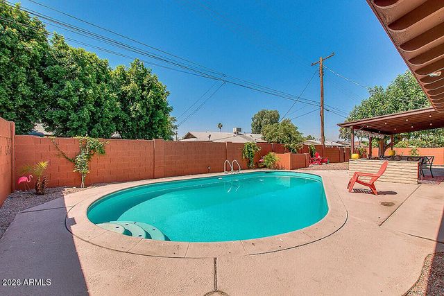 8701 E EDGEMONT Avenue, Scottsdale, AZ 85257