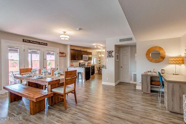 8701 E EDGEMONT Avenue, Scottsdale, AZ 85257