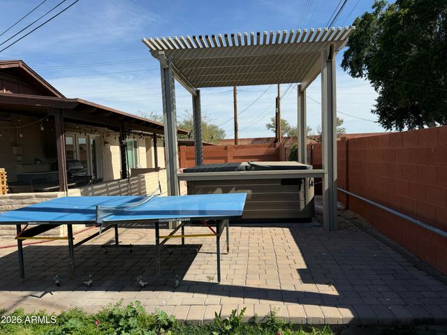 8701 E EDGEMONT Avenue, Scottsdale, AZ 85257