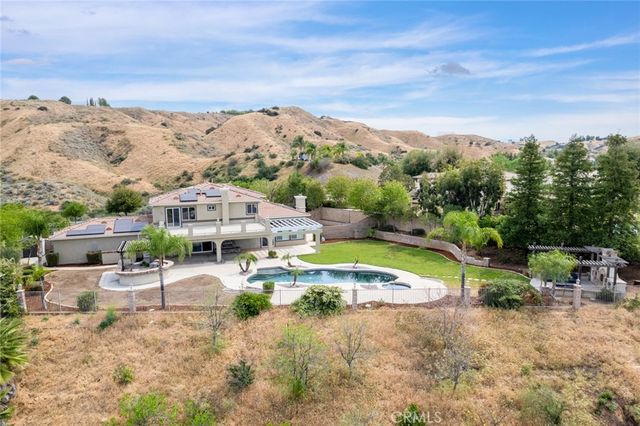 1910 Mesa View Lane, Redlands, CA 92373