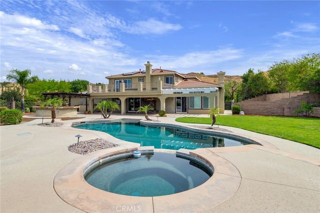 1910 Mesa View Lane, Redlands, CA 92373